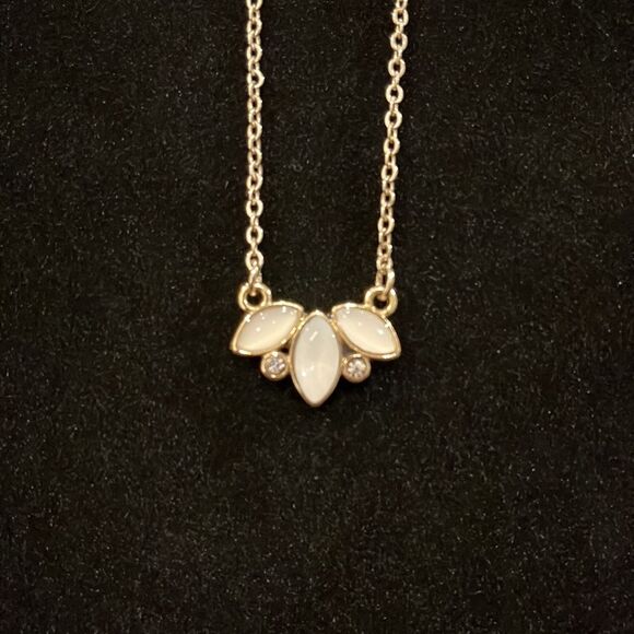 PREMIER DESIGNS | Sweet Dreams - 3 in 1 Necklace - Picture 4 of 11